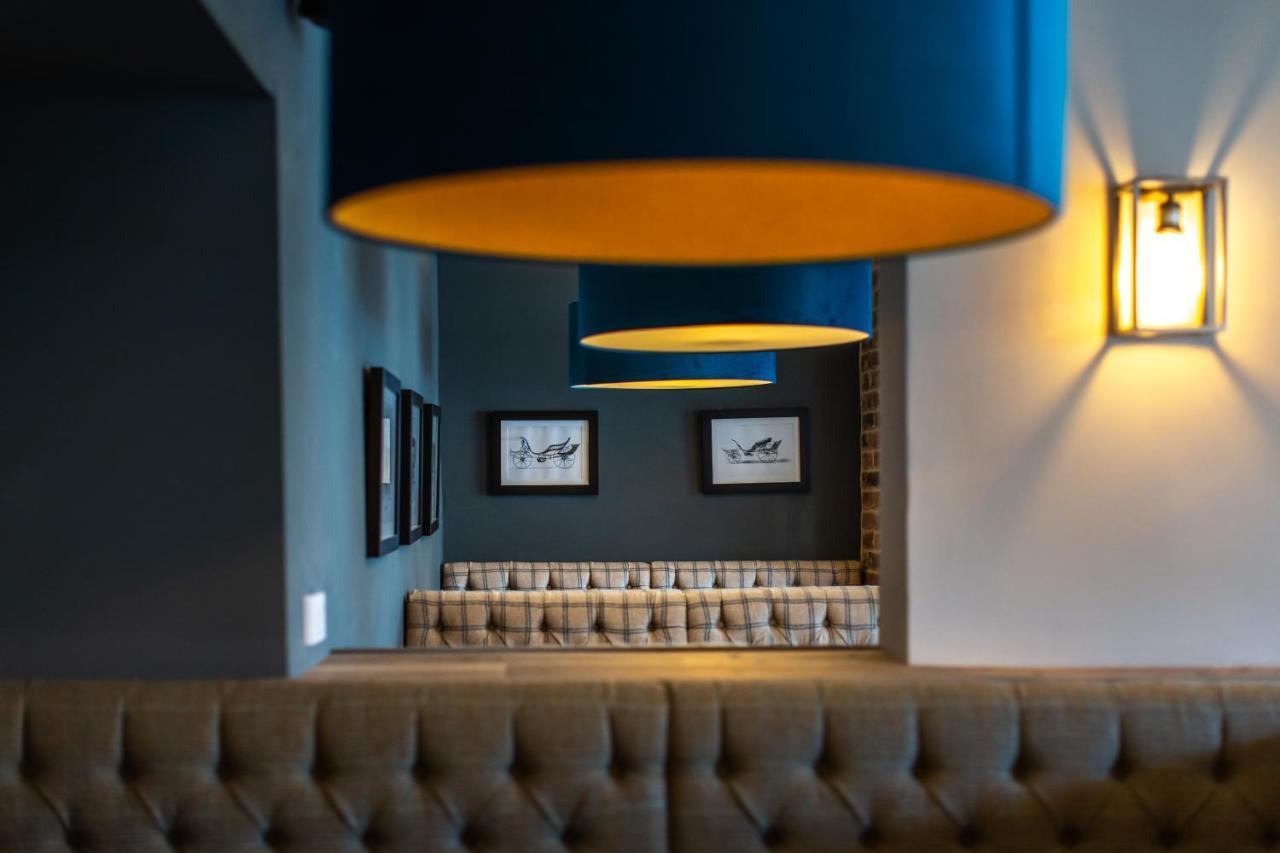 Coach House Inn Dorchester Bagian luar foto