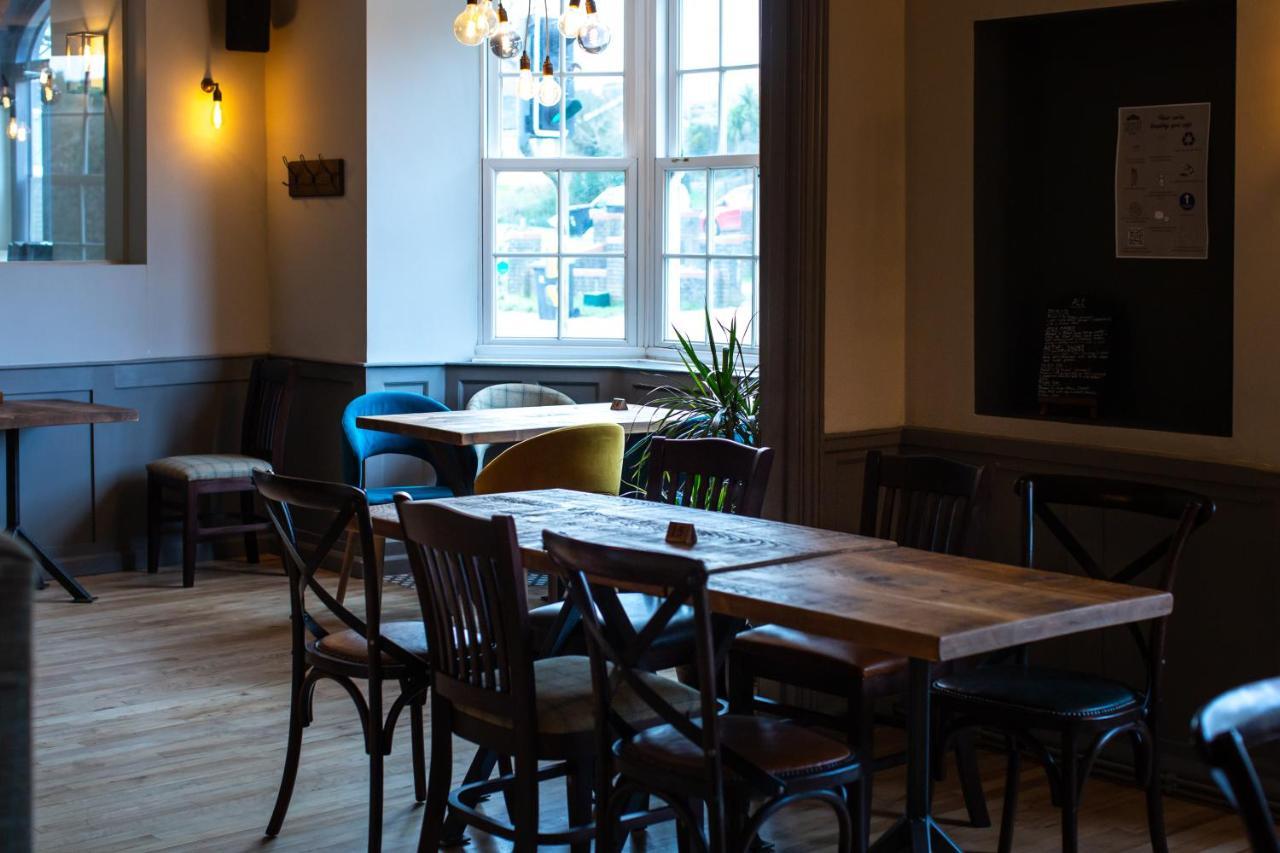 Coach House Inn Dorchester Bagian luar foto