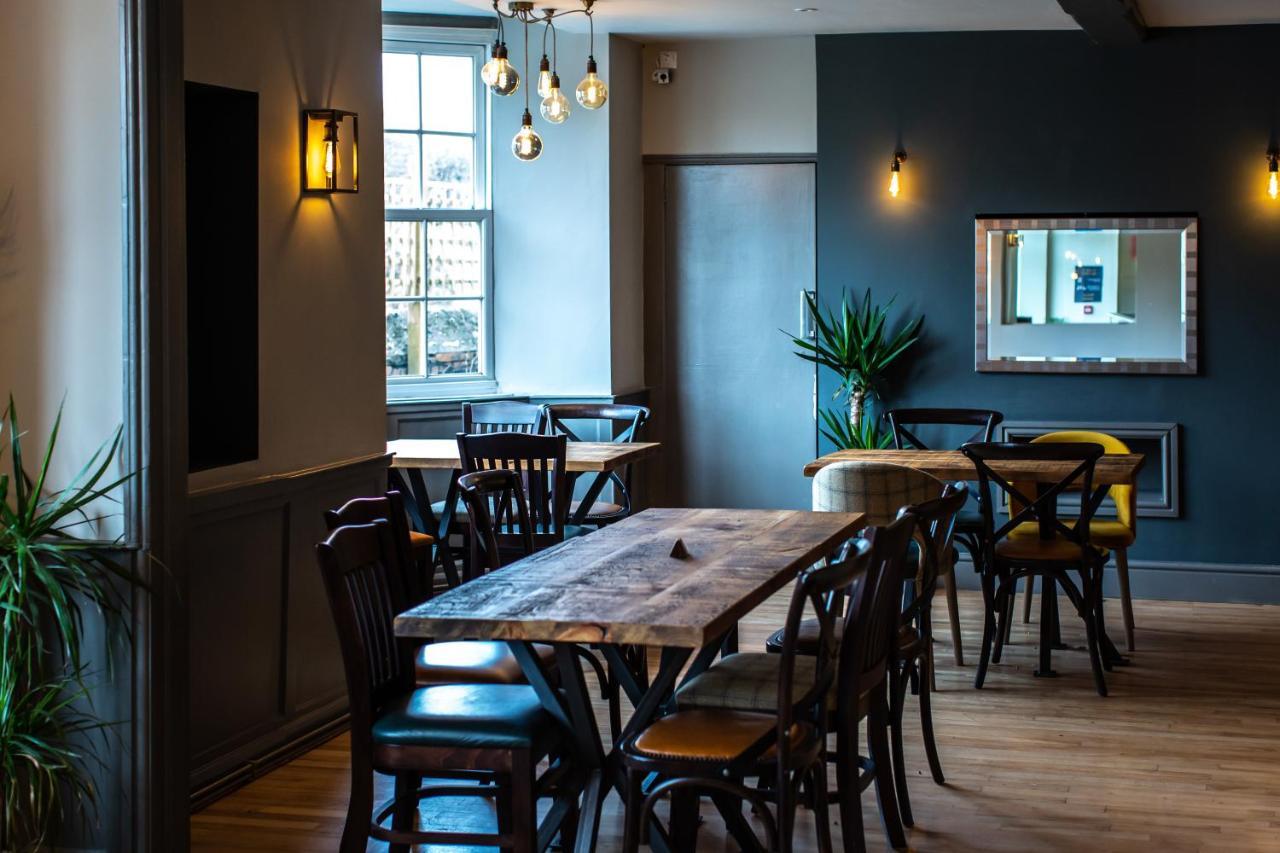 Coach House Inn Dorchester Bagian luar foto